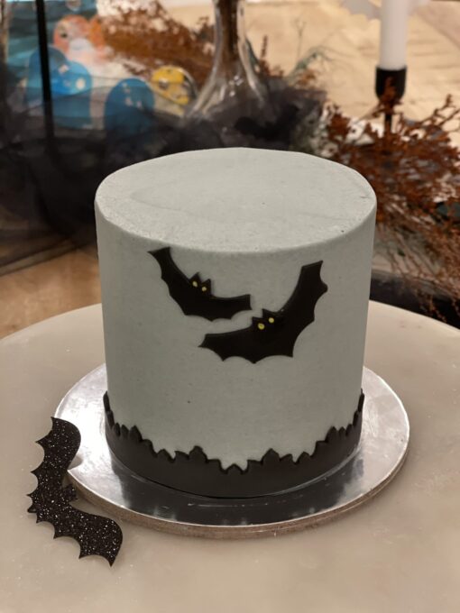 Halloween Cake Grey With Bats