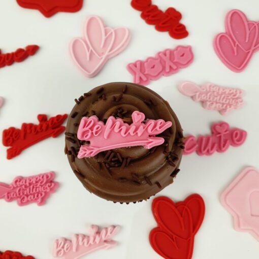 Be mine cupcake for Valentine in UAE