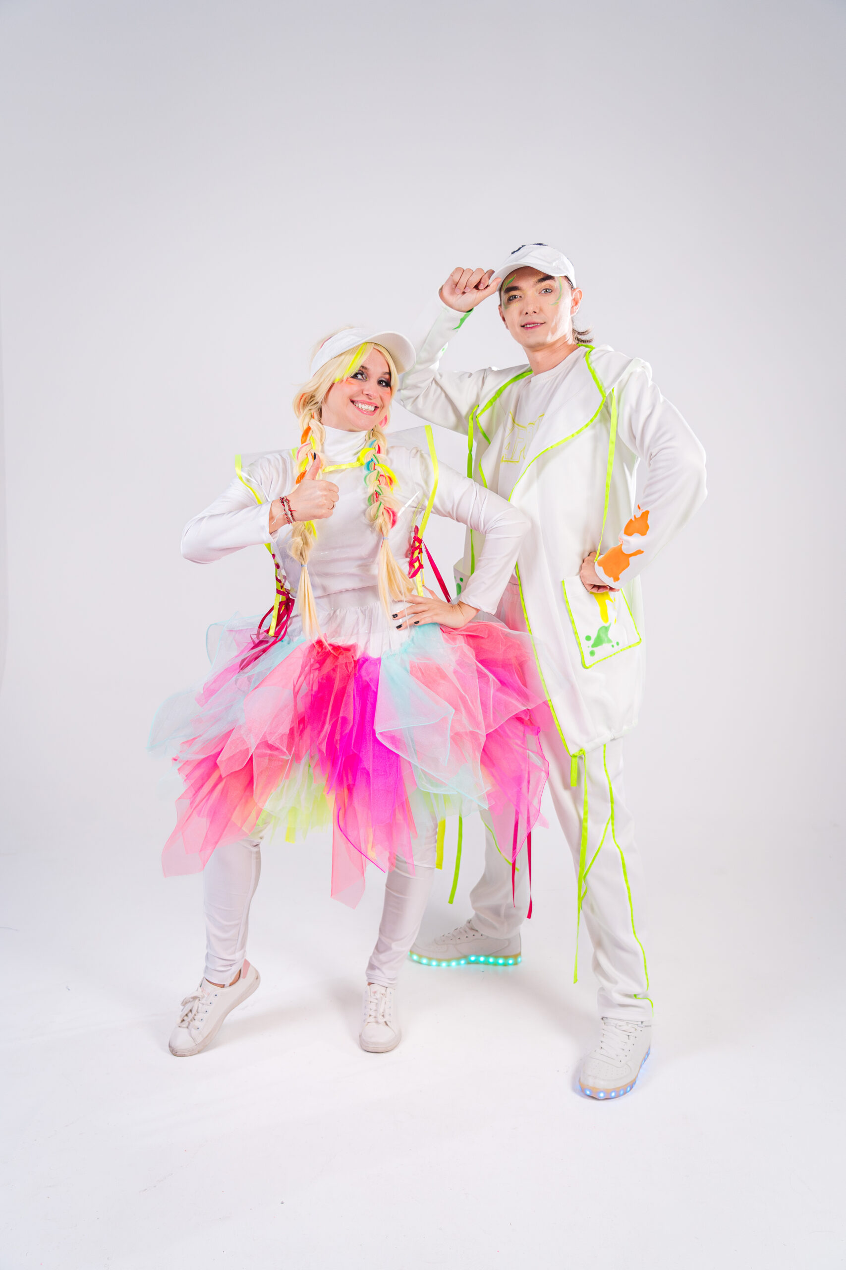 Neon Paper Show - Image 2