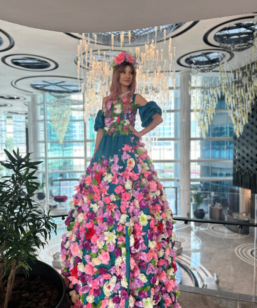 Flowers Stilt Walker in UAE